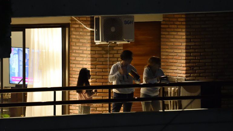 Cacelorazos en distintos barrios porteños por los anuncios de Alberto