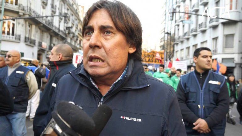 El jefe de la CTA dijo que el ex vice lo hizo echar del velorio de Kirchner.