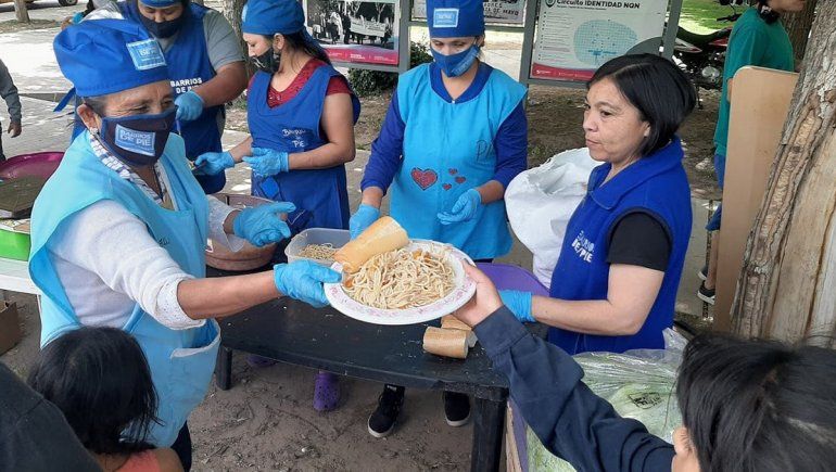 Las mujeres son las que más padecen el récord de indigencia