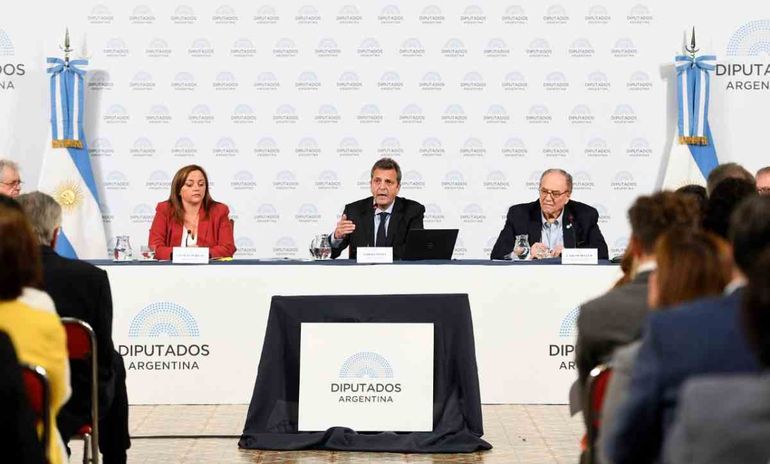 Massa: El presupuesto está planteado con metas realistas y prudentes