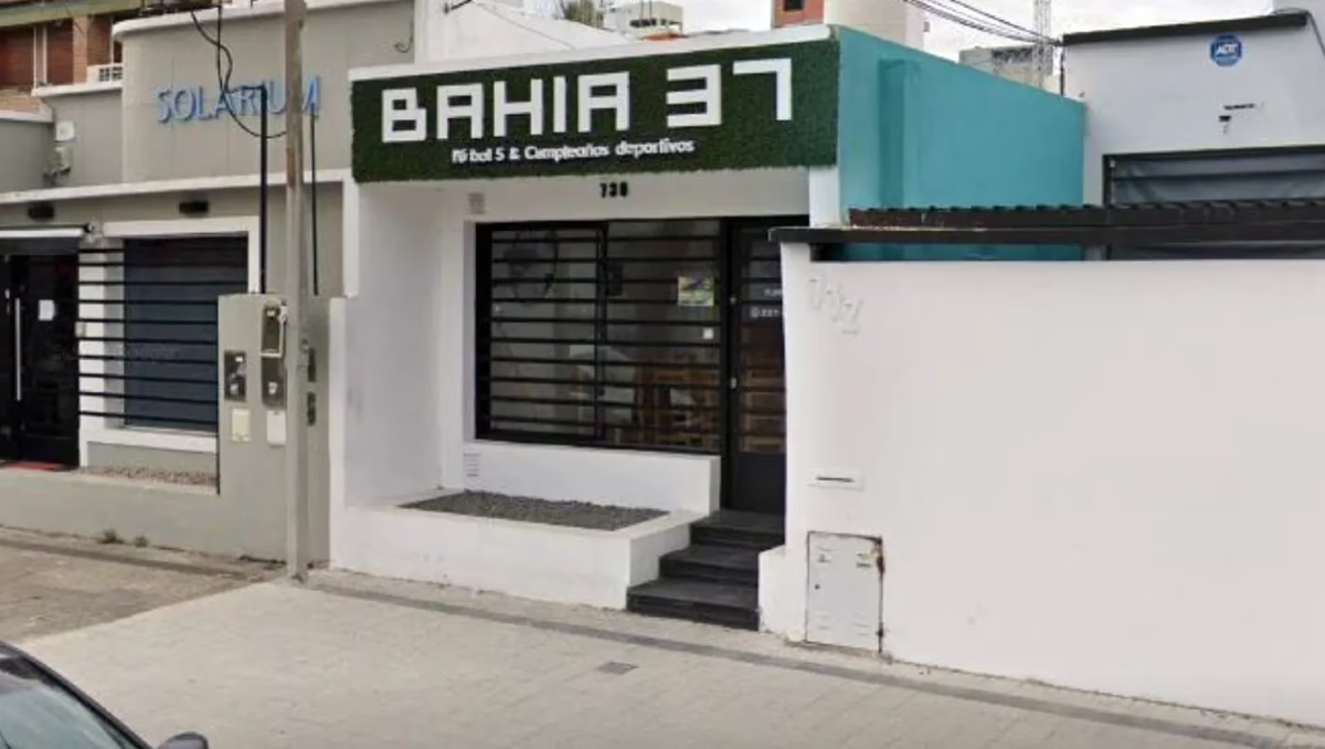 Un nene de 12 años murió mientras miraba un partido de fútbol