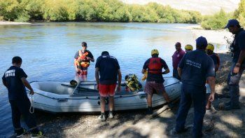 con buzos y canes buscan al hombre desaparecido en junin con buzos y canes buscan al hombre desaparecido en junin