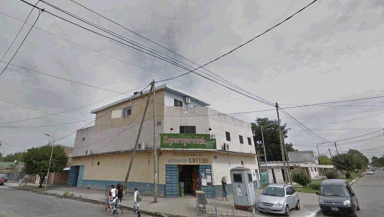 Roban un súper chino y matan a un policía de civil