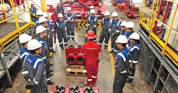 El shale requiere mano de obra. El shale requiere mano de obra.