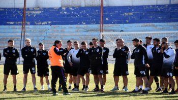 El Cipo de Raggio hizo pie en el Gigante del barrio Sarmiento en Centenario. El Cipo de Raggio hizo pie en el Gigante del barrio Sarmiento en Centenario.