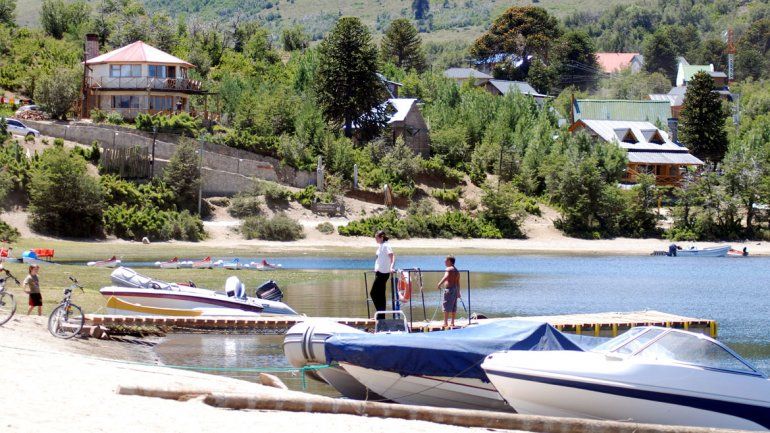 El intendente Badilla proyecta un paseo recreativo sobre el lago Aluminé. Demandará una inversión de $20 millones.