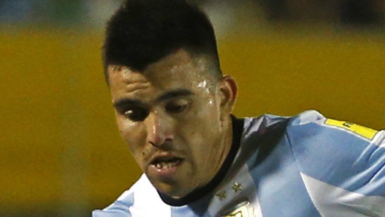 Sampaoli sufre: Barras del Sporting agredieron al Huevo Acuña y a Rodrigo Battaglia