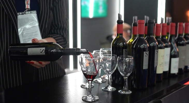 Los vinos de Bodega Familia Schroeder, presentes en la AOG Patagonia 2026
