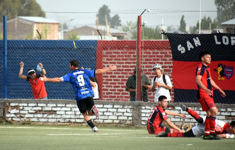 Deportivo Rincón goleó a San Lorenzo y jugará otra final