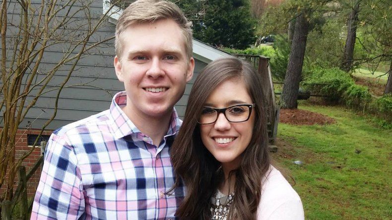 La pareja, profundamente religiosa, se había casado en noviembre. El joven acuchilló varias veces a su esposa.