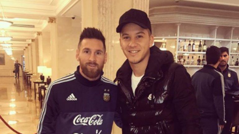 Messi se sacó una foto con Driussi, no lo reconoció y se disculpó