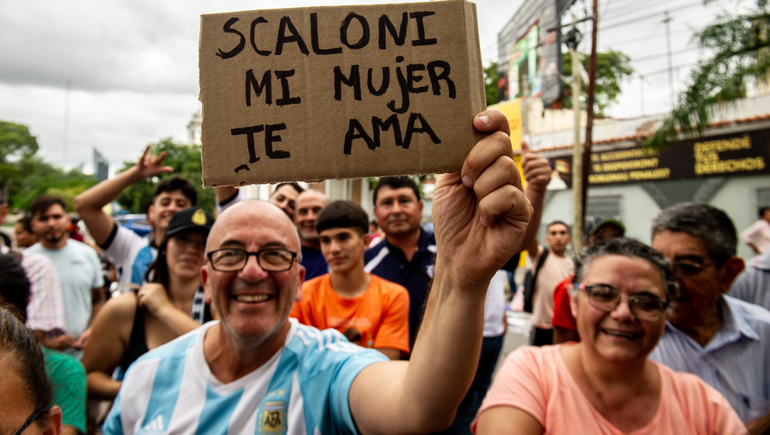 La previa de Argentina-Curazao: Scaloni, mi mujer te ama