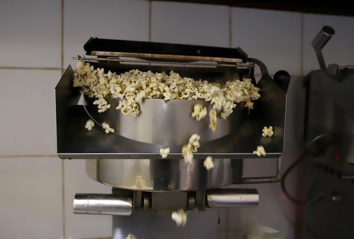 De las tierras de Vaca Muerta sale el pochoclo que llega a todo el país