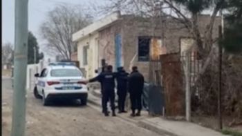 panico en trelew: dos familias rivales se enfrentaron a los tiros a metros de una escuela panico en trelew: dos familias rivales se enfrentaron a los tiros a metros de una escuela