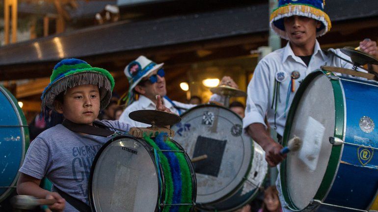 El feriado de Carnaval se restableció desde 2011, tras ser quitado por la Dictadura. El feriado de Carnaval se restableció desde 2011, tras ser quitado por la Dictadura.