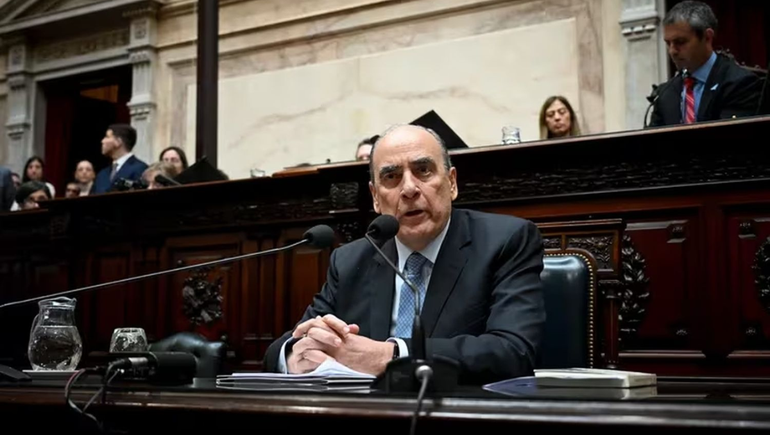 Escándalo en el Senado: le dijeron mentiroso a Guillermo Francos y se retiró del Congreso