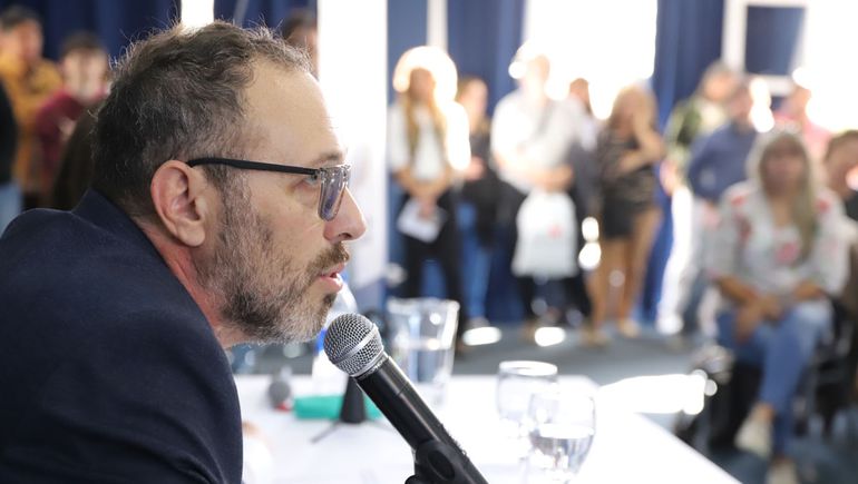 Christian Lopes será el nuevo rector de la UNCo por los próximos cuatro años.