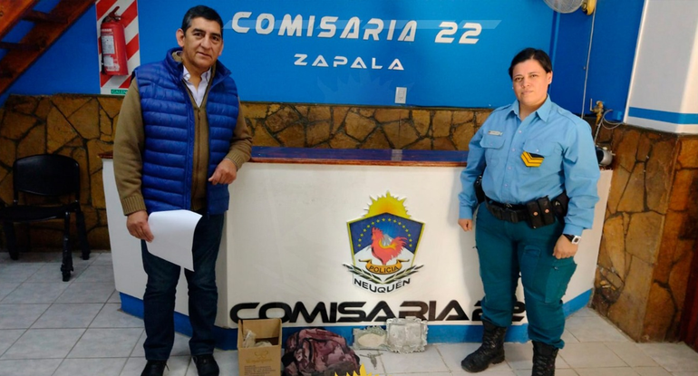 El acto de entrega se realizó en la Comisaría 22 de Zapala El acto de entrega se realizó en la Comisaría 22 de Zapala