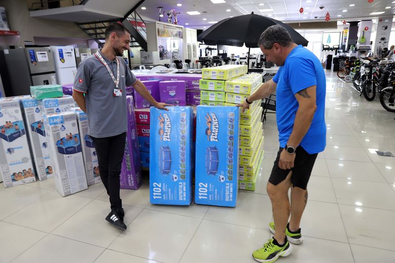 Cuánto cuestan las piletas de lona para hacerle frente al verano caliente en Neuquén