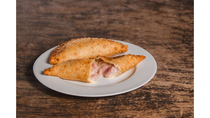 Empanada de jamón y queso. Receta y recomendaciones. Empanada de jamón y queso. Receta y recomendaciones.
