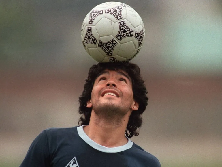 Video impresionante: el fantasma de Maradona apareció en una práctica