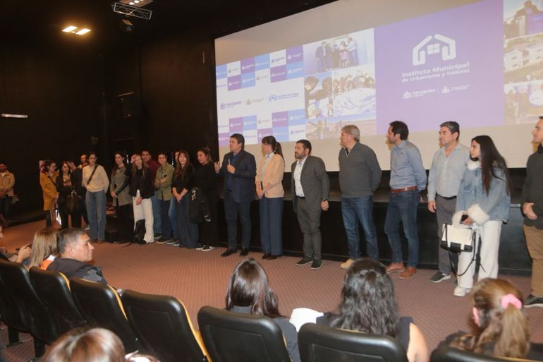 Unas 100 familias más recibieron la adjudicación de su lote en Z1