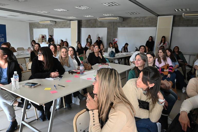 Empresarias de la región intercambiaron experiencias