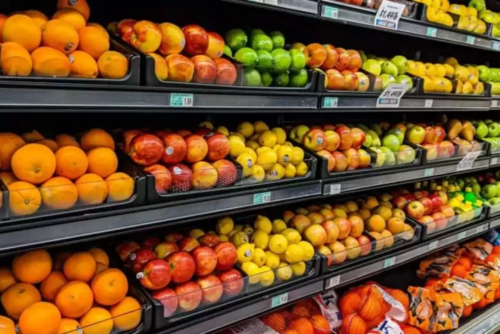 La demanda de manzana en Ecuador muestra una curva ascendente. La demanda de manzana en Ecuador muestra una curva ascendente.