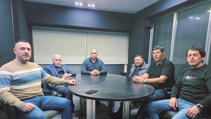 Los dirigentes petroleros en alerta por despidos y cuestionaron al Gobierno nacional por falta de políticas energéticas.