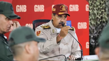 El presidente Nicolás Maduro, con la plana mayor de la Guardia Bolivariana El presidente Nicolás Maduro, con la plana mayor de la Guardia Bolivariana