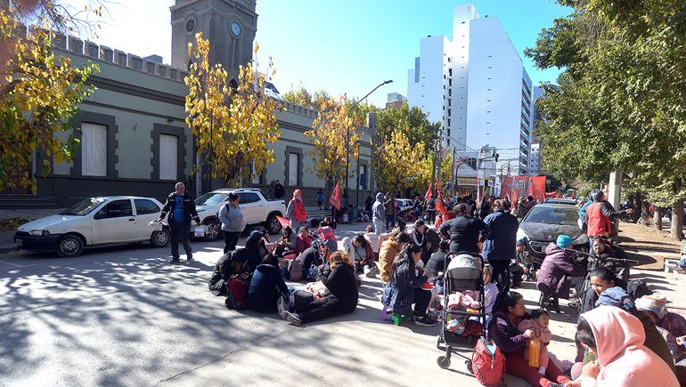 Las organizaciones sociales liberan las calles del microcentro