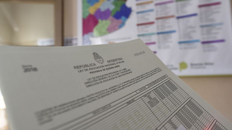 La mujer de Chubut quería conseguir el certificado analítico de su título de docente inicial. La mujer de Chubut quería conseguir el certificado analítico de su título de docente inicial.