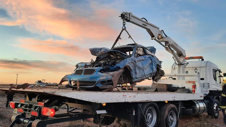 El conducto del BMW que volcó manejando a 200 km/h quedó imputado por homicidio culposo. | LM Neuquen El conducto del BMW que volcó manejando a 200 km/h quedó imputado por homicidio culposo.