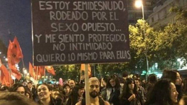 Este es el chileno acusado de golpeador y de no pagar la cuota alimentaria.