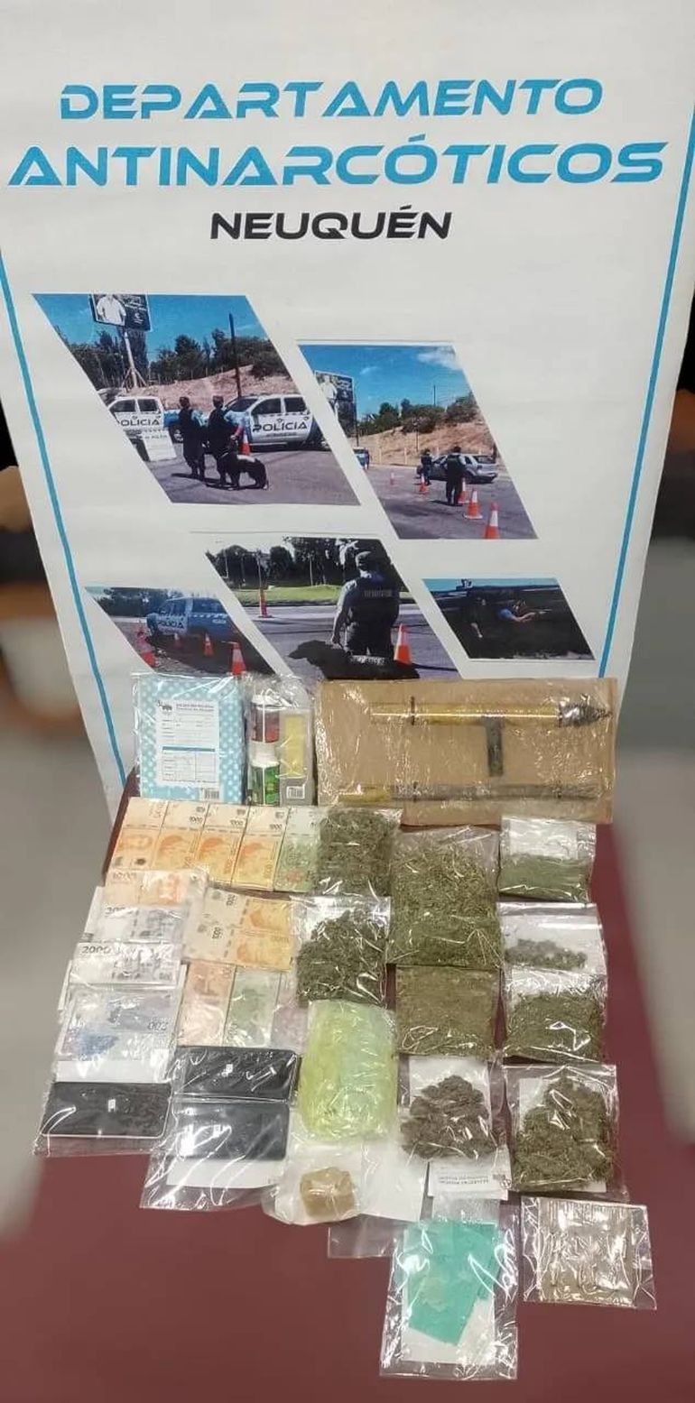 El material secuestrado en el allanamiento en Parque Industrial. El material secuestrado en el allanamiento en Parque Industrial.