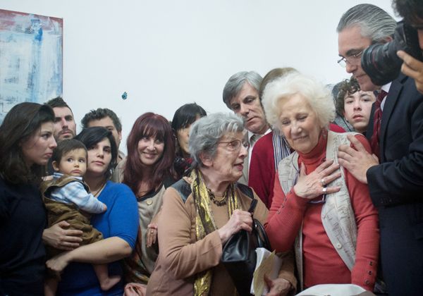 Luego de 36 años, Carlotto encontró a su nieto Guido