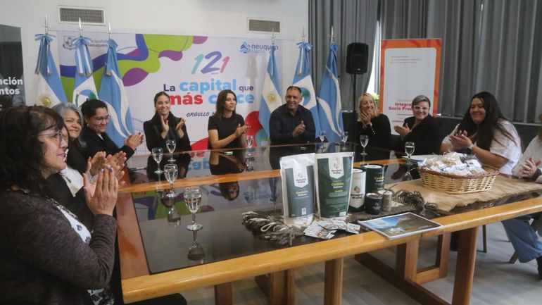 Emprendedores de Neuquén ya pueden vender sus productos con certificación municipal