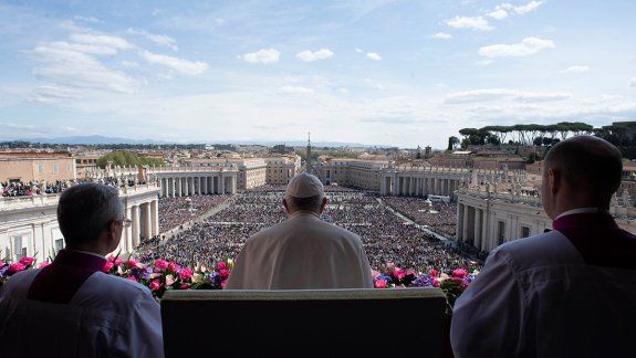 El Papa pidió paz para la Ucrania martirizada en su mensaje de Pascua