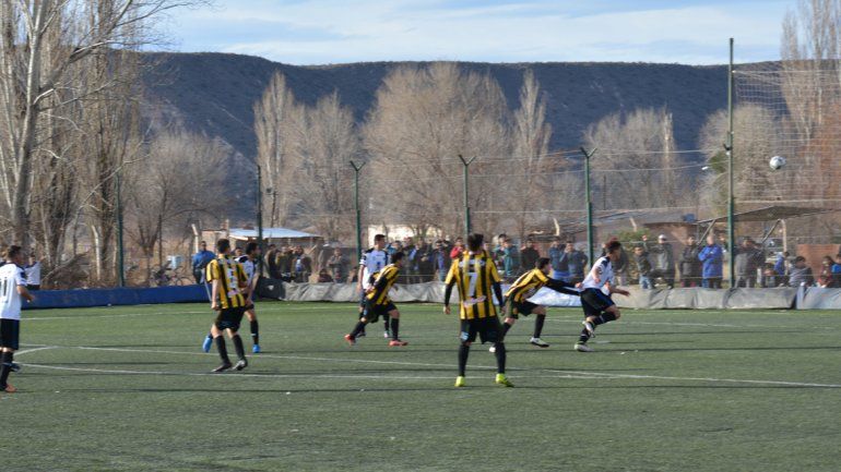 El León jugará mañana con Pacífico porque les sirve a los dos.