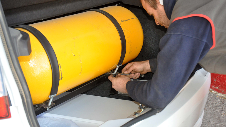 Con el aumento de enero, la tarifa de gas en las estaciones de GNC quedó fijaba en 2,18 pesos por metro cúbico. Foto: LMNeuquén. Con el aumento de enero, la tarifa de gas en las estaciones de GNC quedó fijaba en 2,18 pesos por metro cúbico. Foto: LMNeuquén.