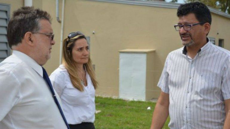 Una mujer le tiró agua caliente a un intendente de Cambiemos en un timbreo