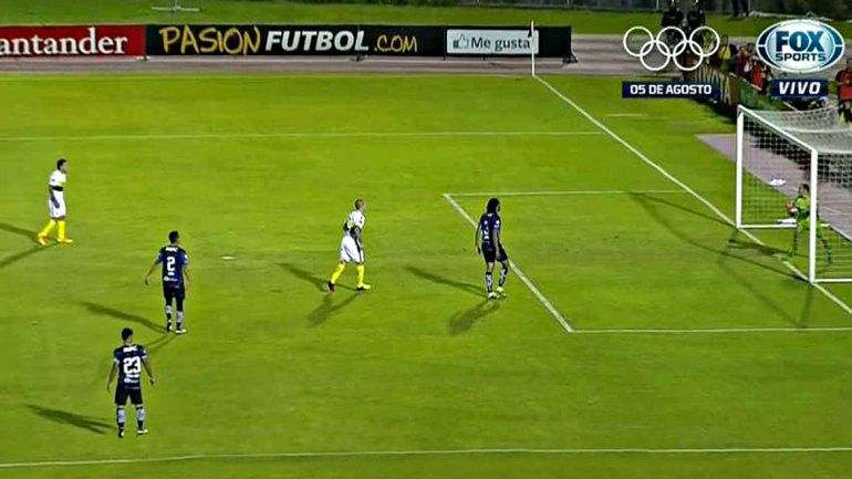 La jugada de la polémica: el remate de Pérez entró