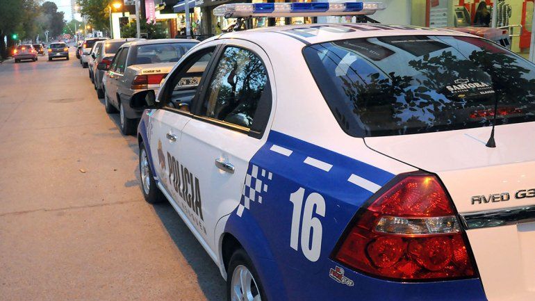 Robaron el celular con la amenaza de muerte a la mujer que el ex le dio 40 días de vida