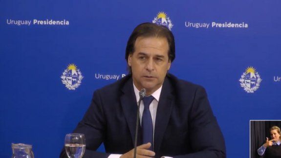 Uruguay cierra sus fronteras al turismo en el verano