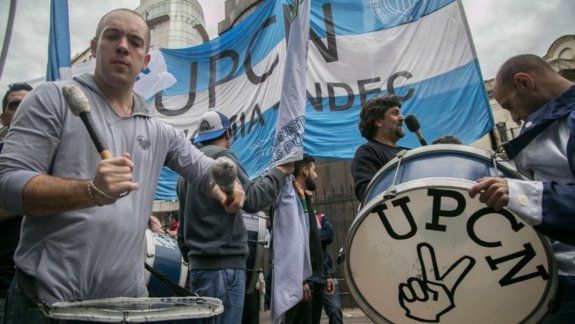 Estatales: el Gobierno pagará en cuotas los aguinaldos de los salarios más altos