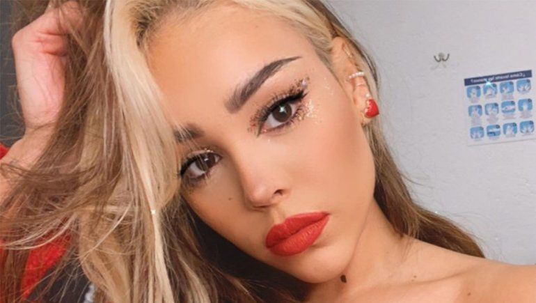 El cabello de Danna Paola se parece cada vez más al de Ester Expósito | Foto: @dannapaola