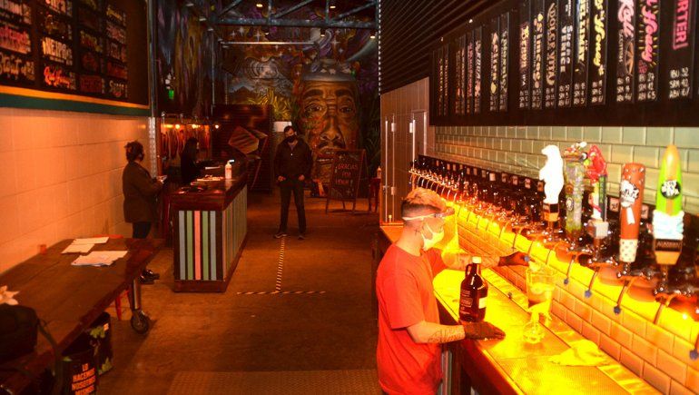 Las cervecerías se adaptan para no cerrar las puertas