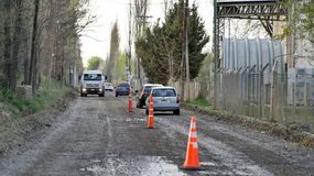 La calle que divide a Neuquén y Plottier será pavimentada / Foto Prensa Gobierno