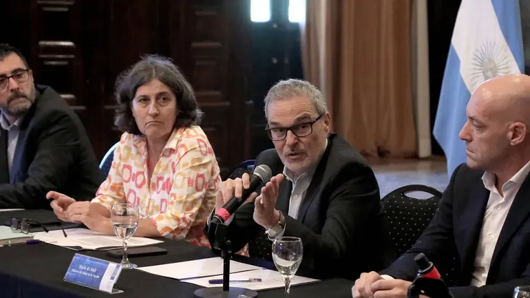 El Ministro de Salud Mario Russo, en el primer Consejo Federal de Salud (COFESA) de la gestión de Javier Milei. Tensión por la epidemia de dengue en el país. Foto: Ministerio de Salud.