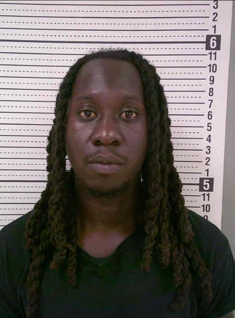 El sospechoso de retener contra su voluntad a una mujer en una casa de Iowa, Estados Unidos. El sospechoso de retener contra su voluntad a una mujer en una casa de Iowa, Estados Unidos.